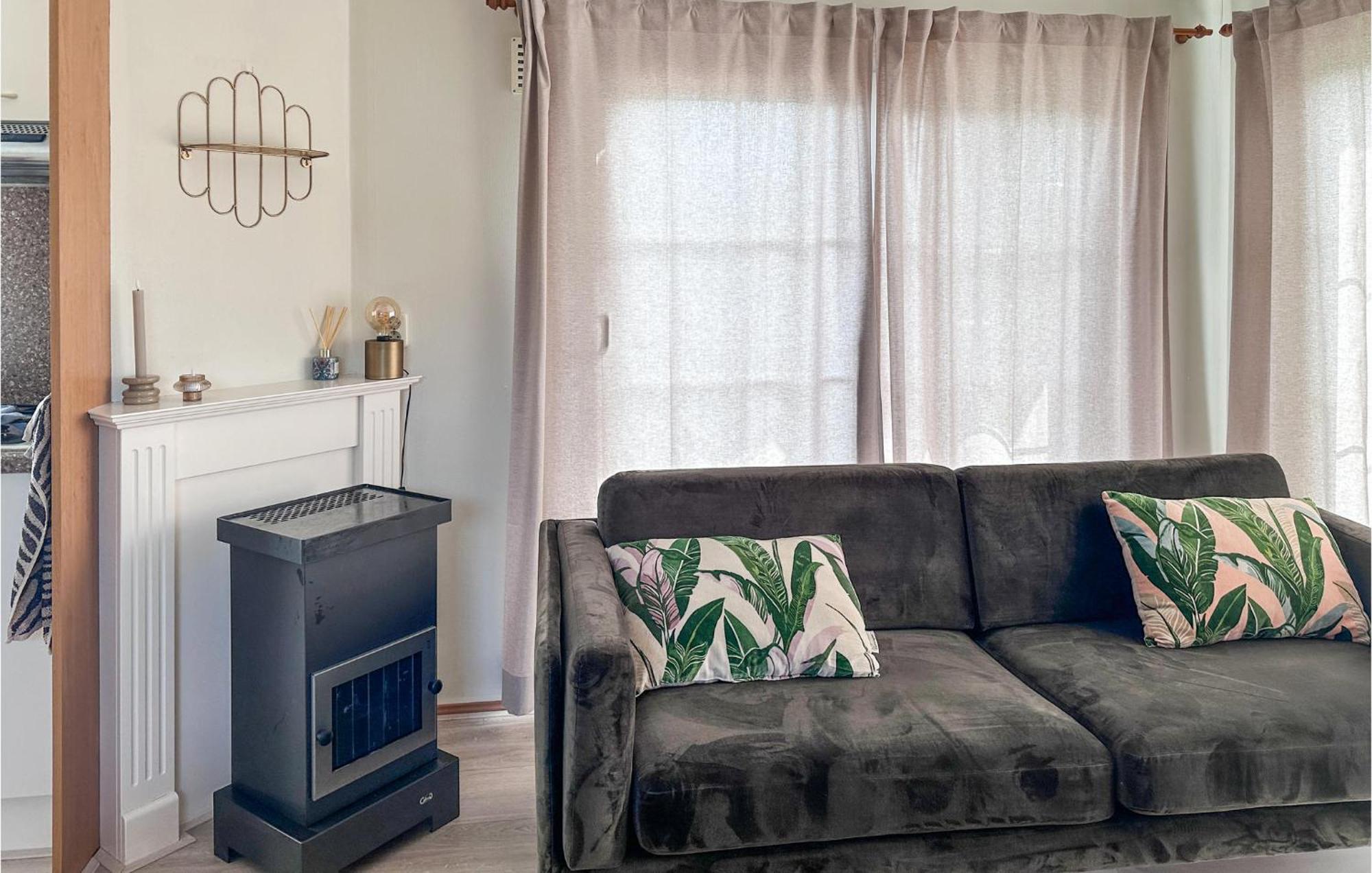 Lovely Home In Tzummarum With Wifi المظهر الخارجي الصورة